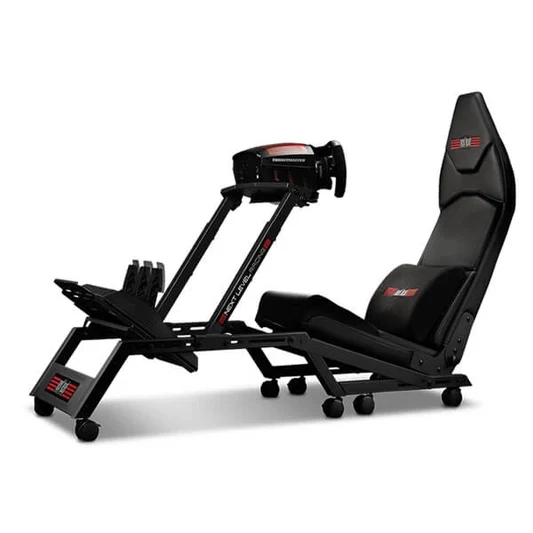 Trois chĂąssis de simracing dâentrĂ©e de gamme alignĂ©s dans un setup, idĂ©als pour dĂ©buter sans se ruiner.